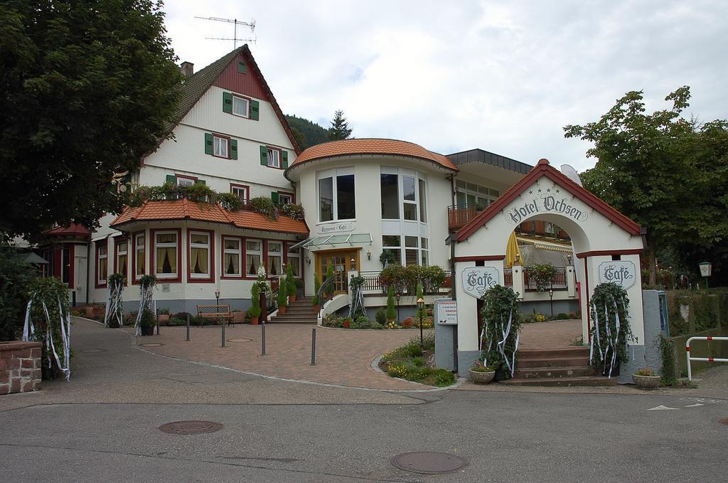 Hotel Ochsen Hoefen an der Enz Bagian luar foto