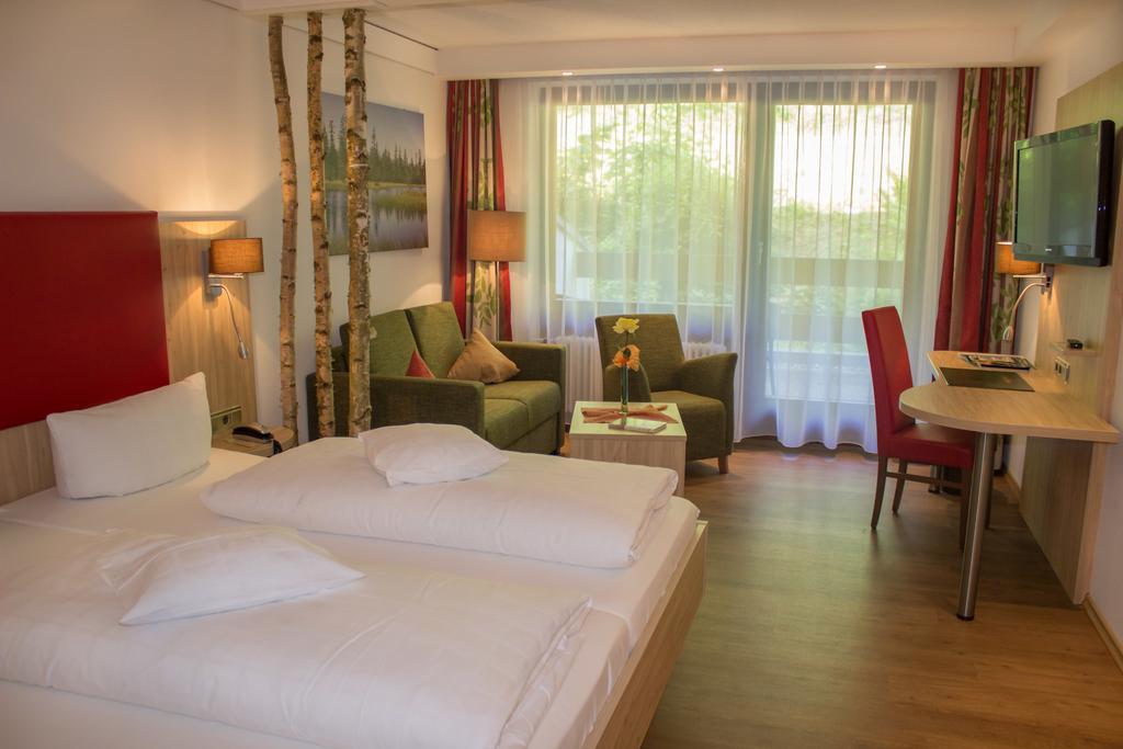 Hotel Ochsen Hoefen an der Enz Bagian luar foto