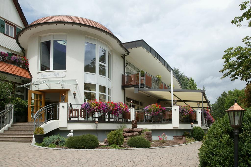 Hotel Ochsen Hoefen an der Enz Bagian luar foto